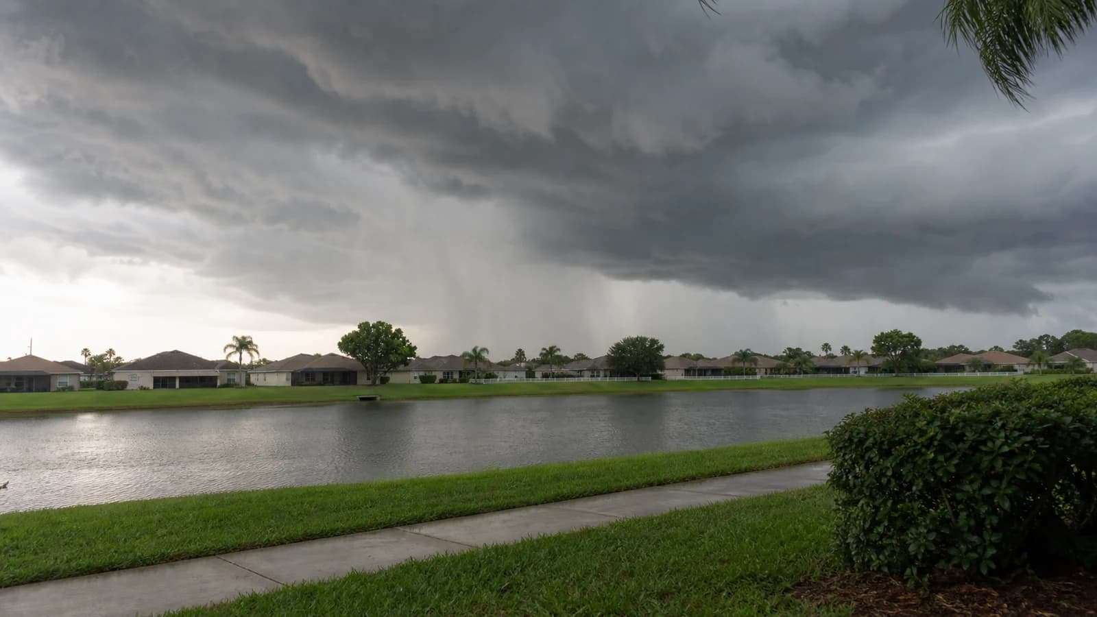 A severe storm approaching homes in Orlando, Florida A severe storm approaching homes in Orlando, Florida